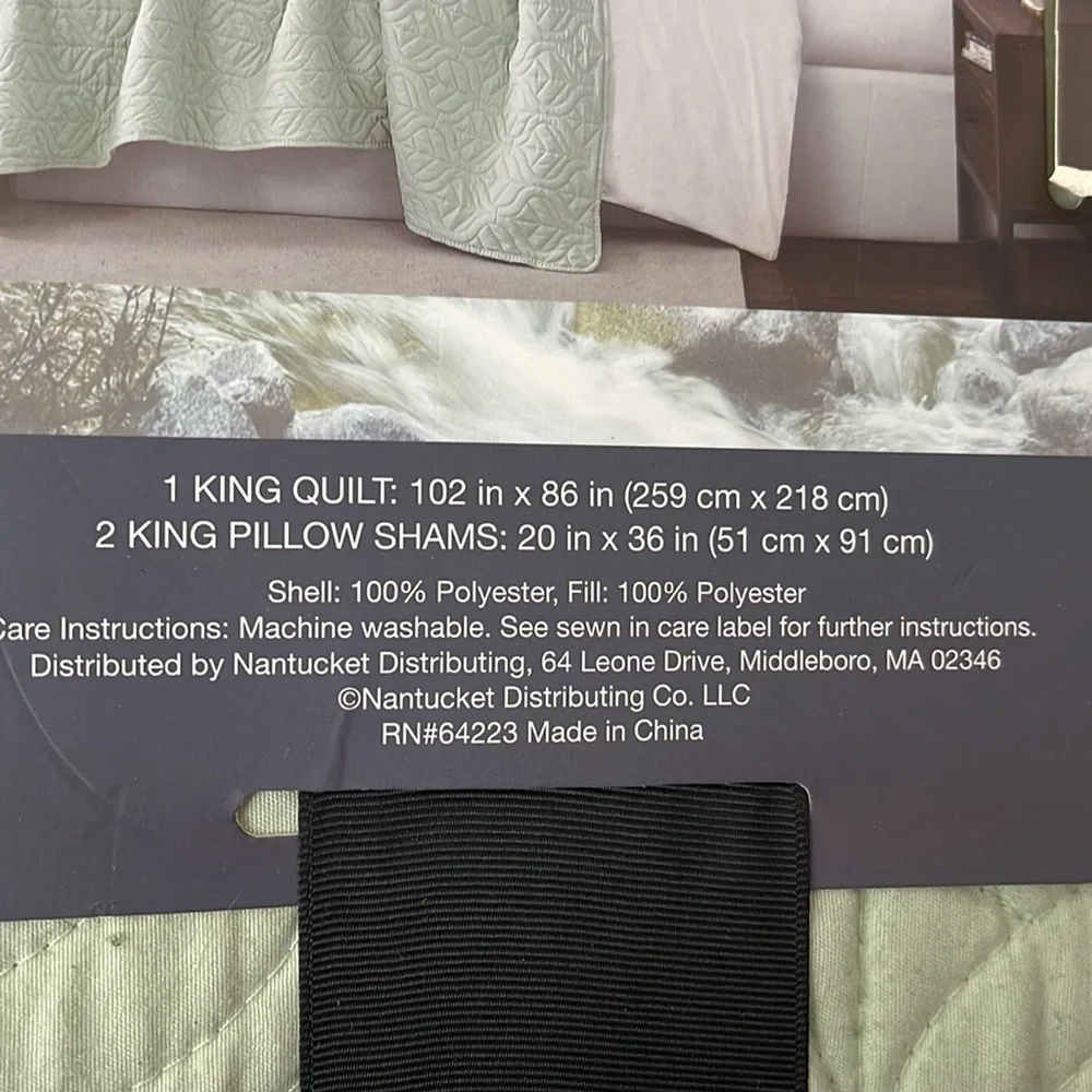 Brand, new quilts, size king - Picture 2 of 2